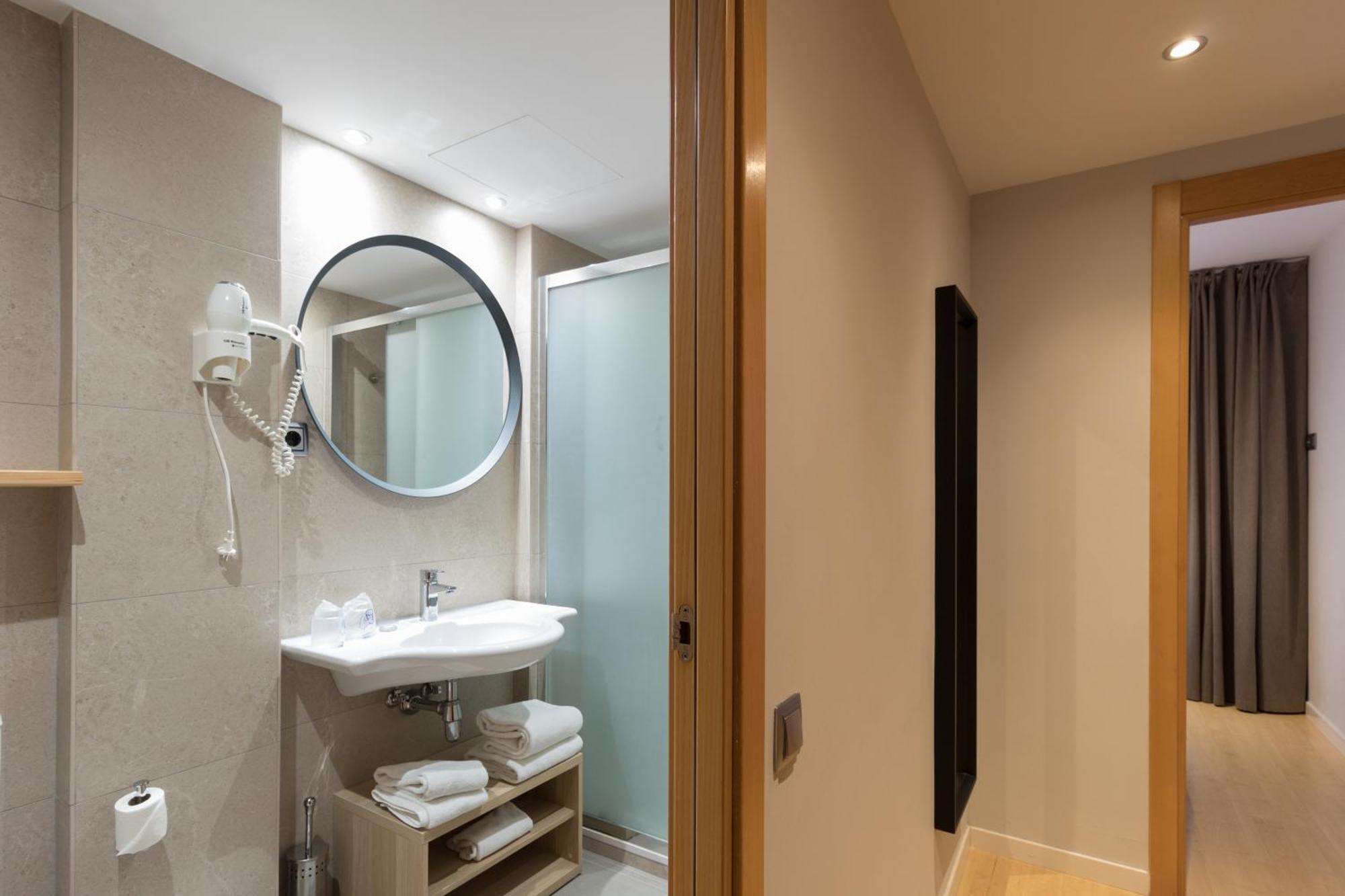 Apartamentos Royal Marina Gardens Castelldefels Dış mekan fotoğraf