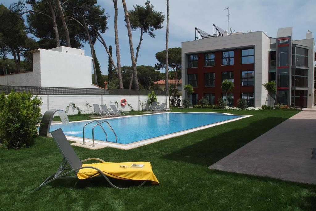Apartamentos Royal Marina Gardens Castelldefels Dış mekan fotoğraf