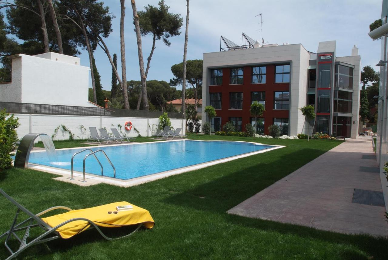 Apartamentos Royal Marina Gardens Castelldefels Dış mekan fotoğraf