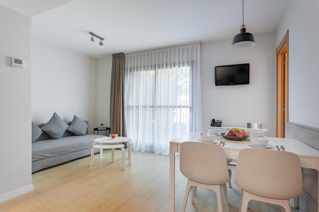 Apartamentos Royal Marina Gardens Castelldefels Dış mekan fotoğraf