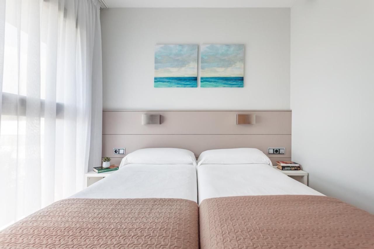 Apartamentos Royal Marina Gardens Castelldefels Dış mekan fotoğraf
