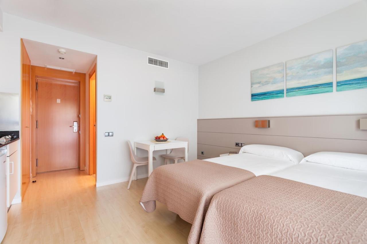 Apartamentos Royal Marina Gardens Castelldefels Dış mekan fotoğraf