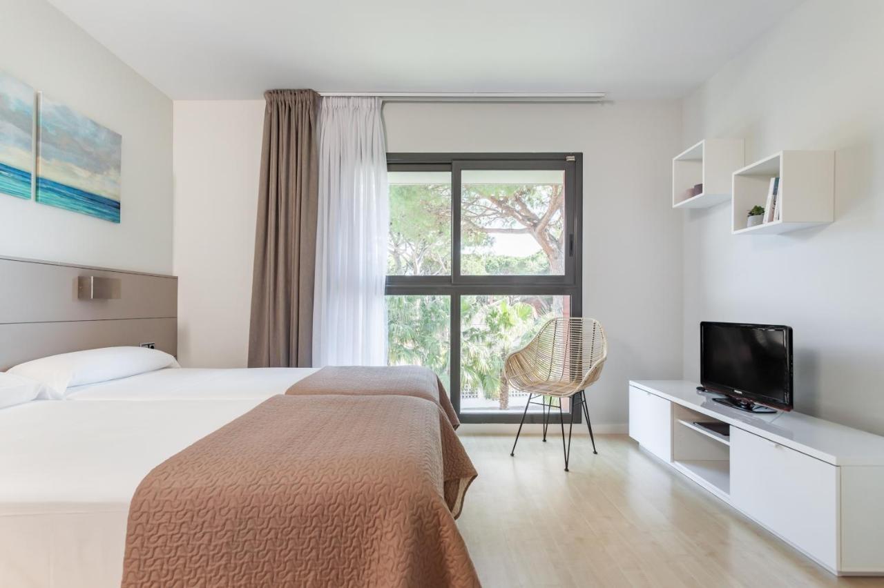 Apartamentos Royal Marina Gardens Castelldefels Dış mekan fotoğraf