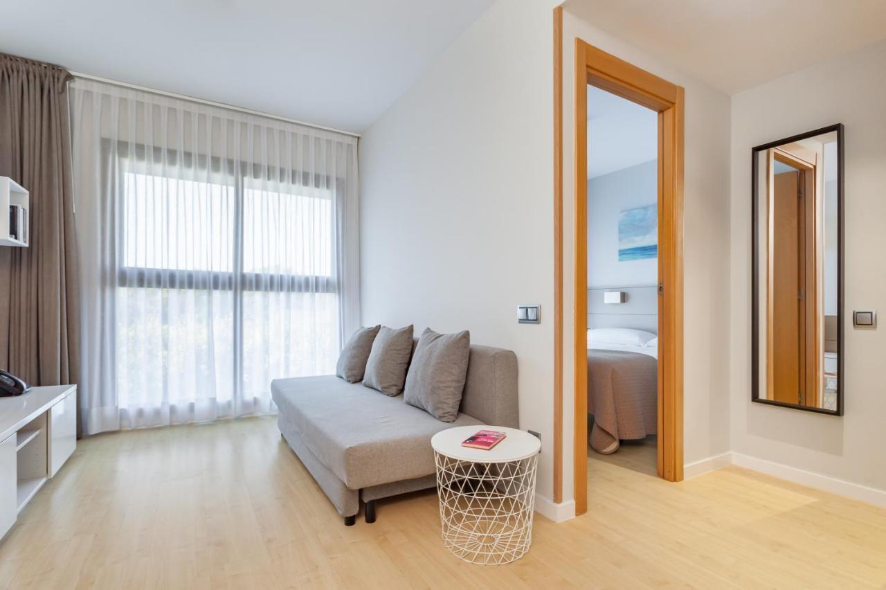 Apartamentos Royal Marina Gardens Castelldefels Dış mekan fotoğraf